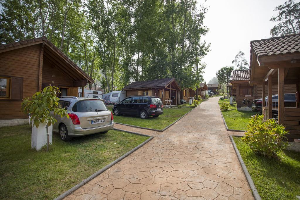 מלון סנשנשו Camping Cachadelos מראה חיצוני תמונה
